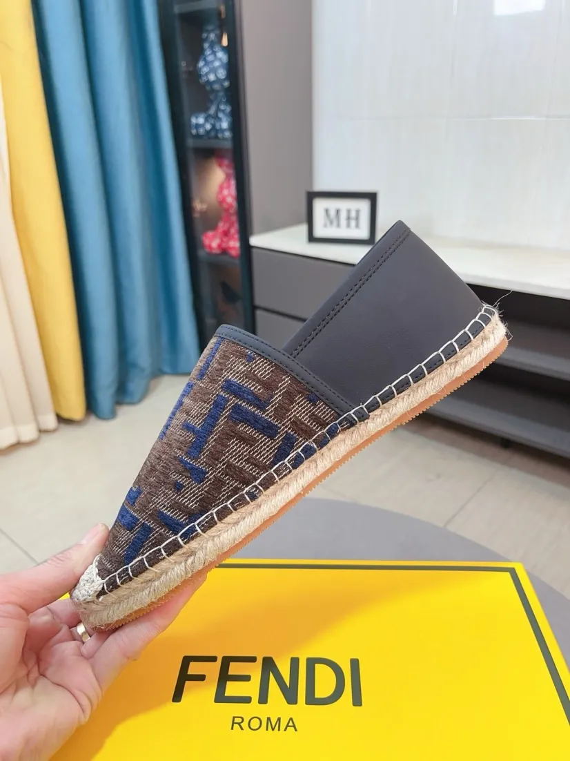 Men's shoes 💰400🌸🌸[FENDI] Fendi 💫Men's latest slip-on Loaf casual shoes ✔️The original one-to-one replica is available at the counter at the same time🏍️Fabrics: Italian imported fabrics, pure hand-pulled threads, raw rubber breathable and non-slip outsole, lining breathable and comfortable lambskin, density 100% comfortable, original rubber outsole wear-resistant ✔️Code number: 38-44, you deserve it, (Note: 45 can be customized, non-refundable and non-exchangeable)